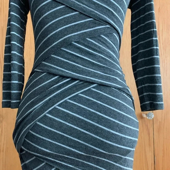 Vince Camuto Striped Bandage Bodycon Dress Petite - Picture 7 of 11
